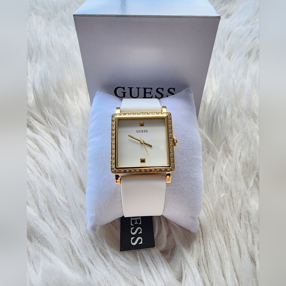GUESS Gold and White Women's Watch Original Brand New - Picture 1 of 11
